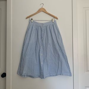 H&M button down skirt.  Size 12.  HAS POCKETS!!